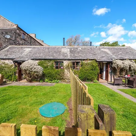 Gunn - Dog-friendly Enclosed Garden * Santon Bridge